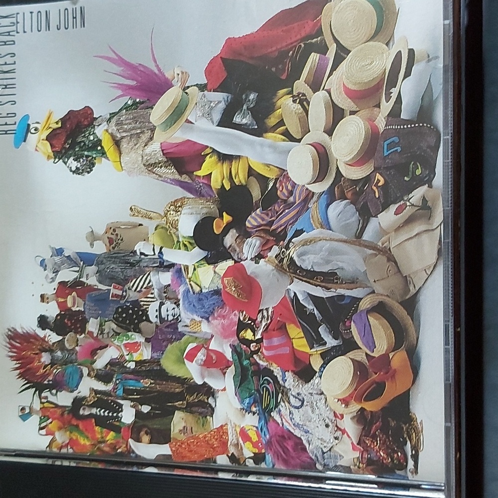 Elton John CDs - Picture 6 of 10